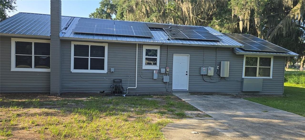 318 Chesney Blvd - Photo 4 of 31