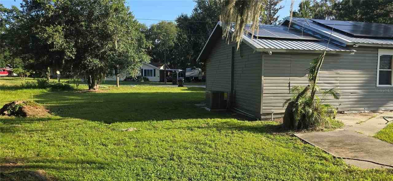 318 Chesney Blvd - Photo 5 of 31