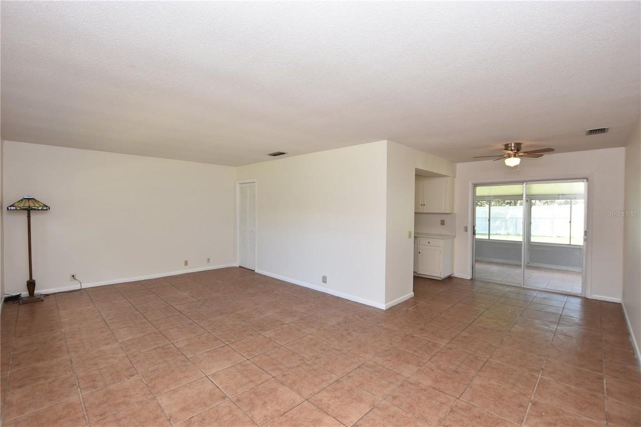 204 Chaucer Ln - Photo 6 of 21