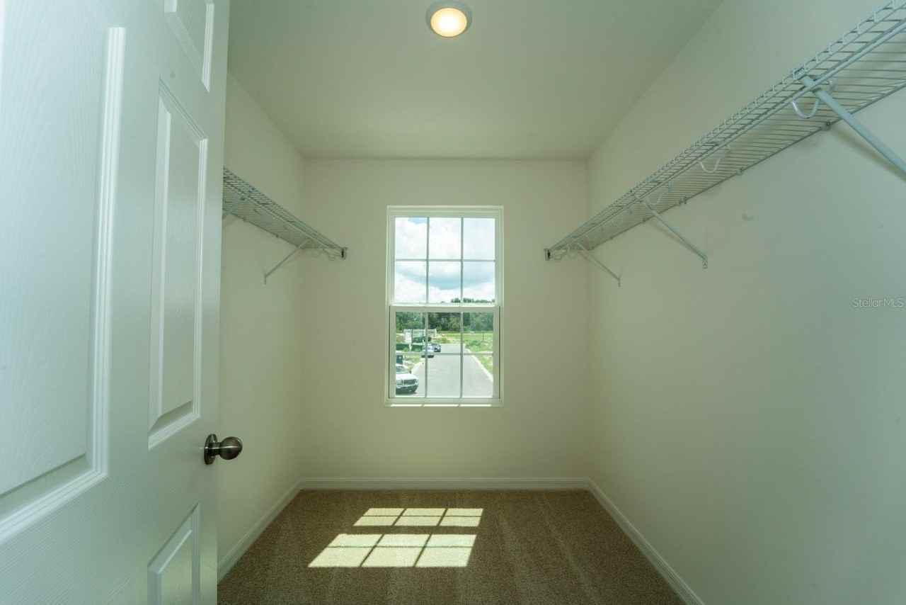 1673 Swan Swim Dr - Photo 5 of 32
