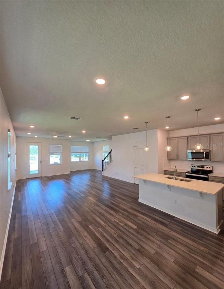 14325 Lanikai Beach Dr - Photo 4 of 29