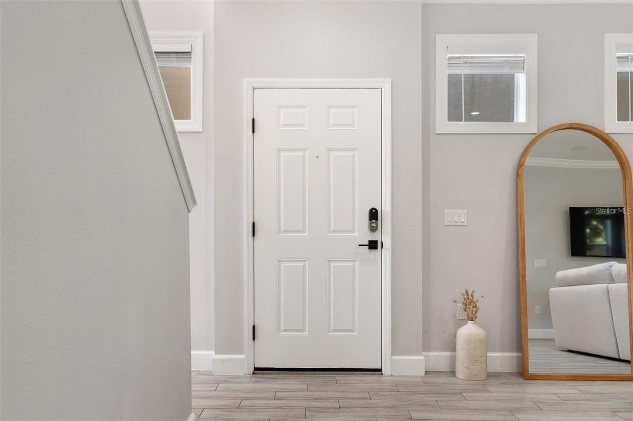 5312 Tattinger Ln - Photo 4 of 36