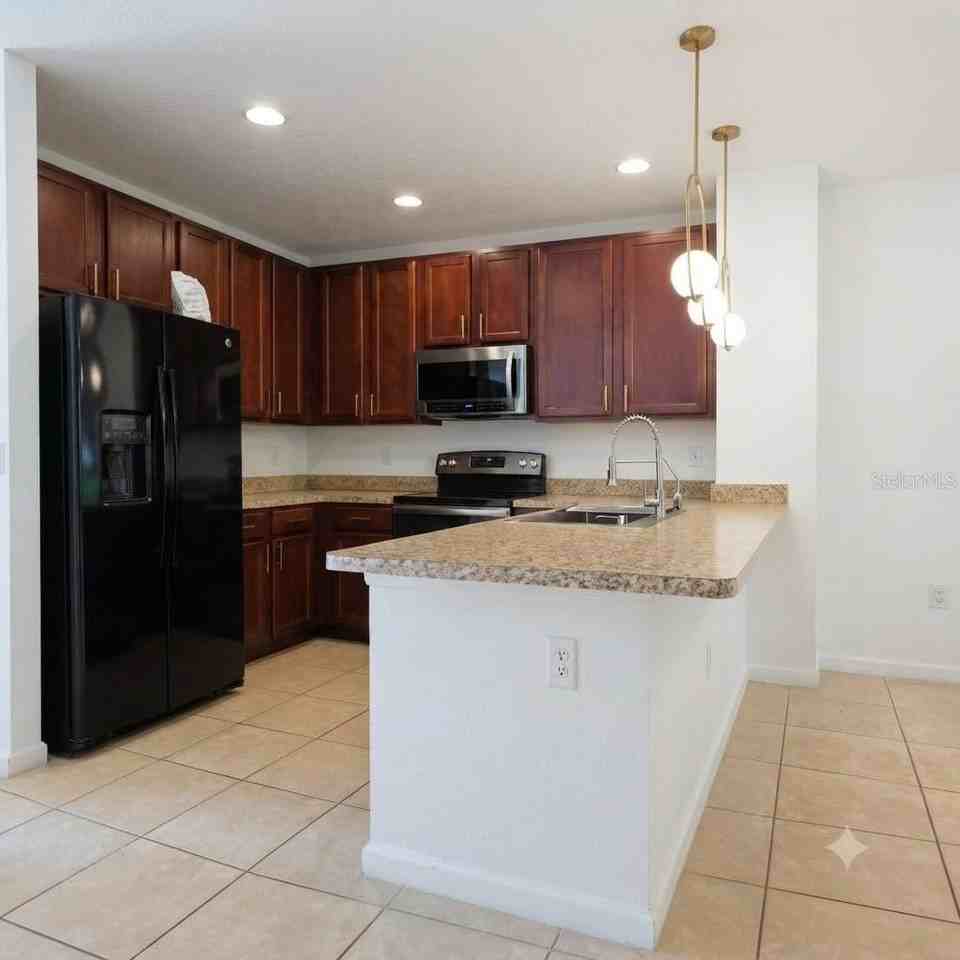 1561 Chelsea Dr - Photo 7 of 25