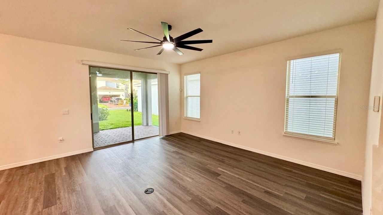 11170 Hollow Bay Dr - Photo 4 of 41