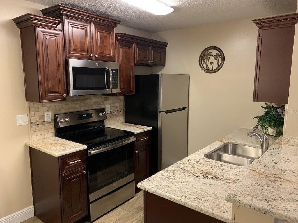 2612 Grassy Point Dr #102 - Photo 4 of 23