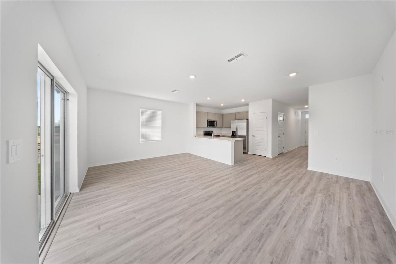 4302 Butterscotch Cir - Photo 4 of 19