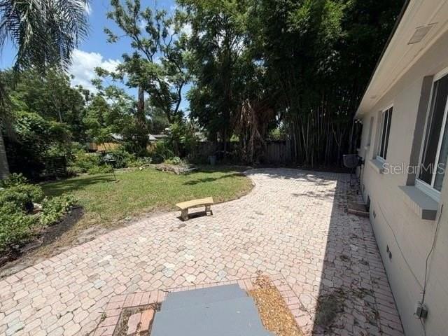 1009 E Marks St - Photo 6 of 20