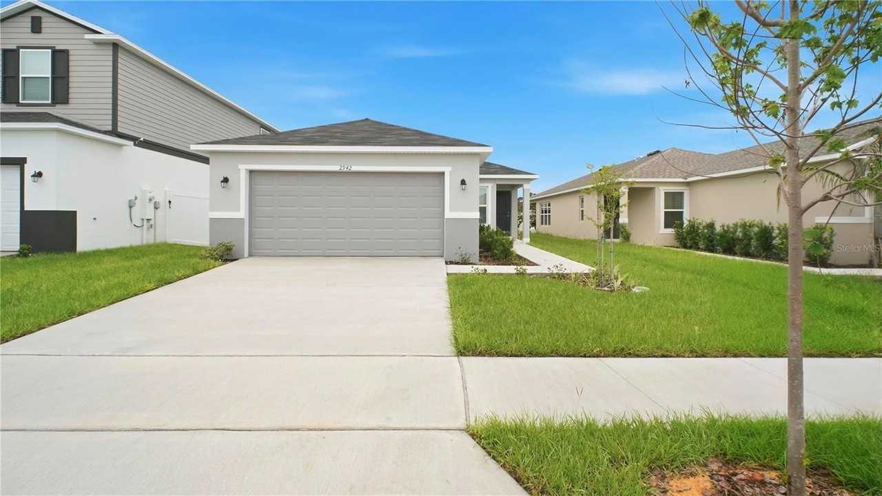 2942 Lavanda Dr - Photo 4 of 48