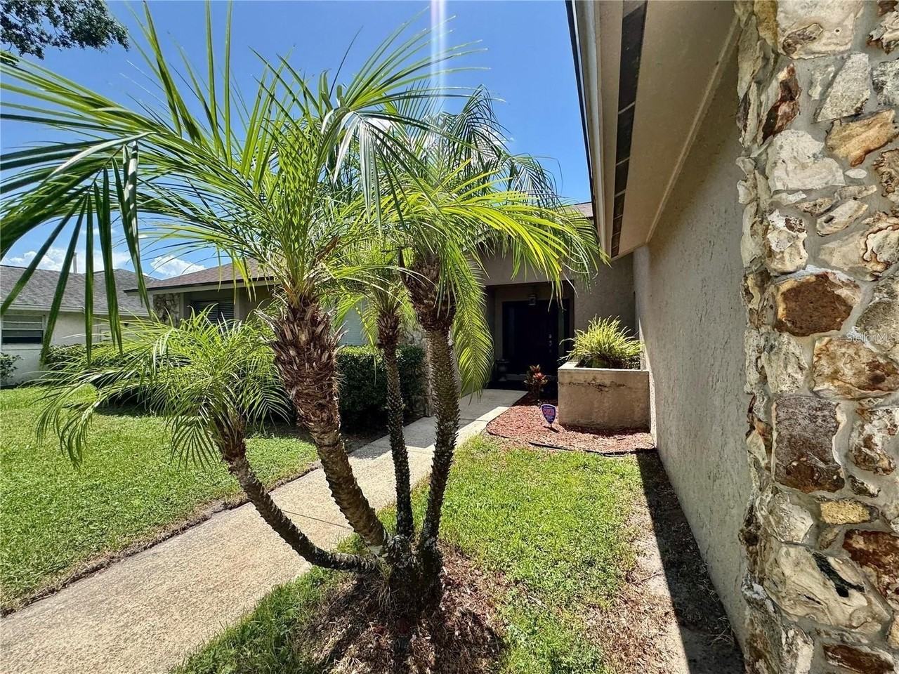 8014 Cote Ct - Photo 3 of 35