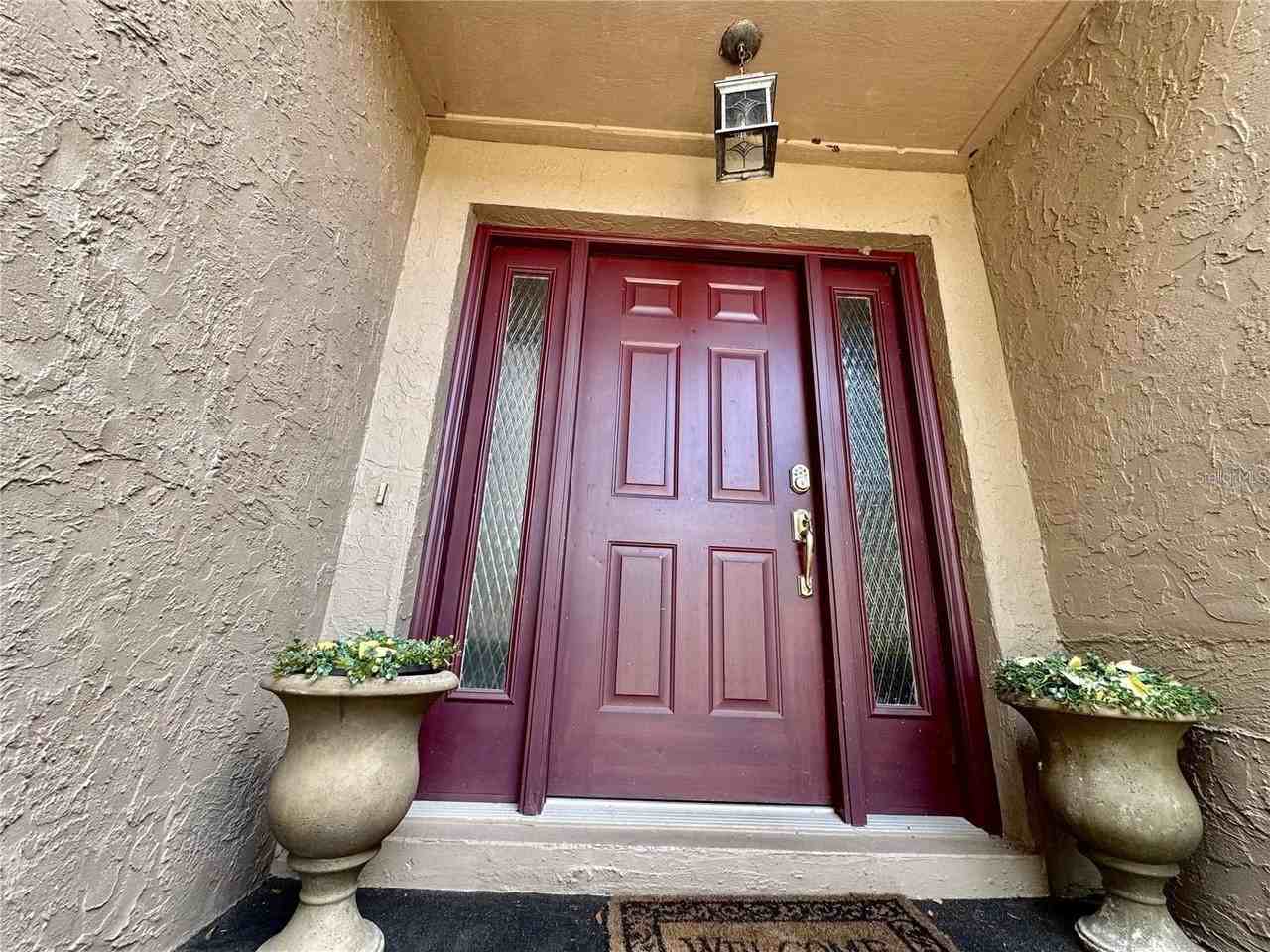 8014 Cote Ct - Photo 4 of 35