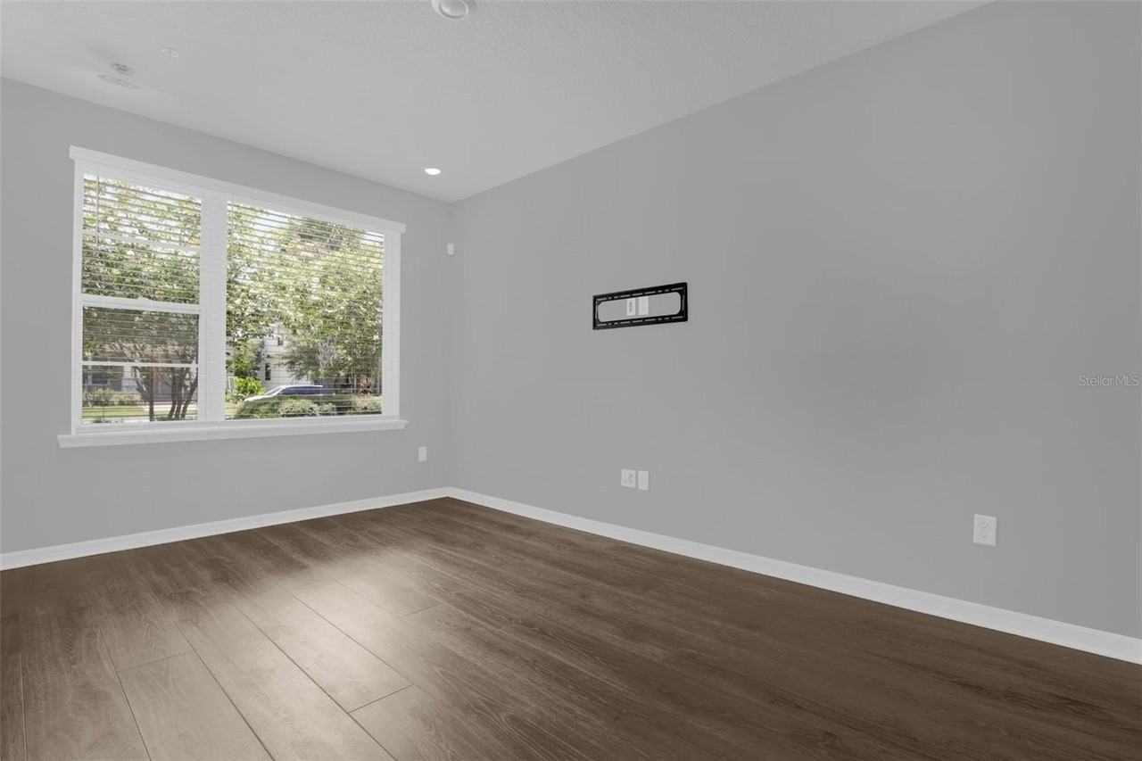 8629 Tavistock Lakes Blvd - Photo 4 of 37