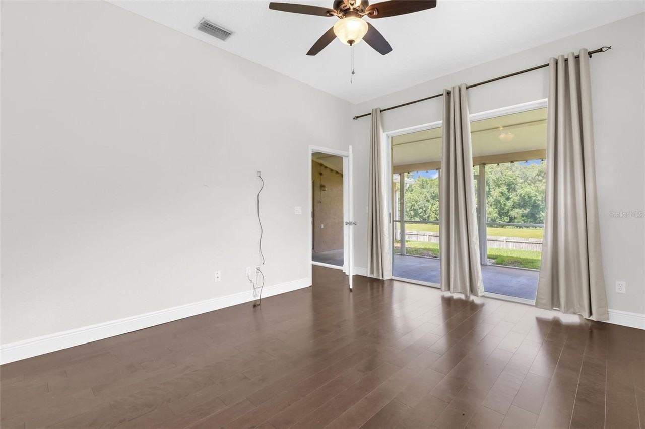 1041 Gould Pl - Photo 4 of 32