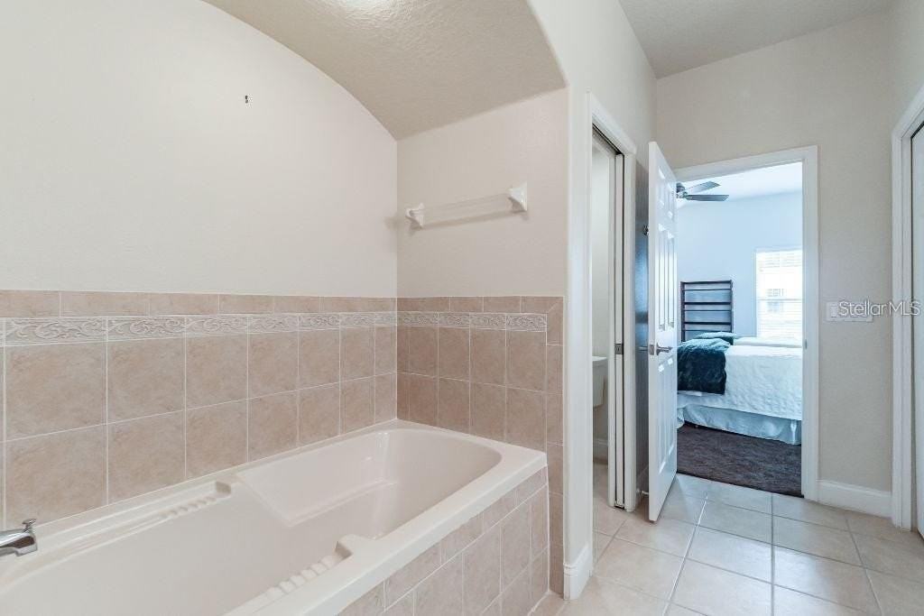 1733 Prospect Ave - Photo 3 of 22