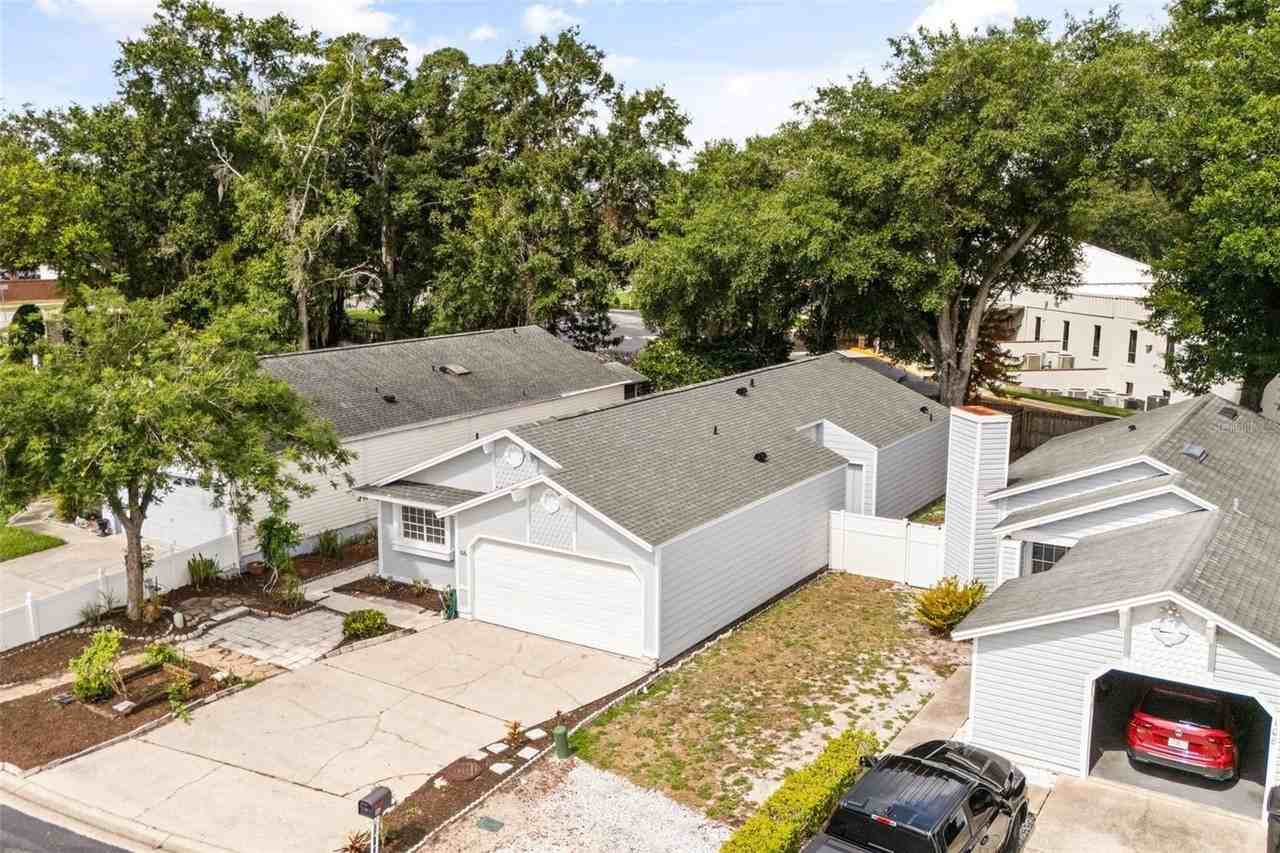 106 Lamplighter Dr - Photo 3 of 35