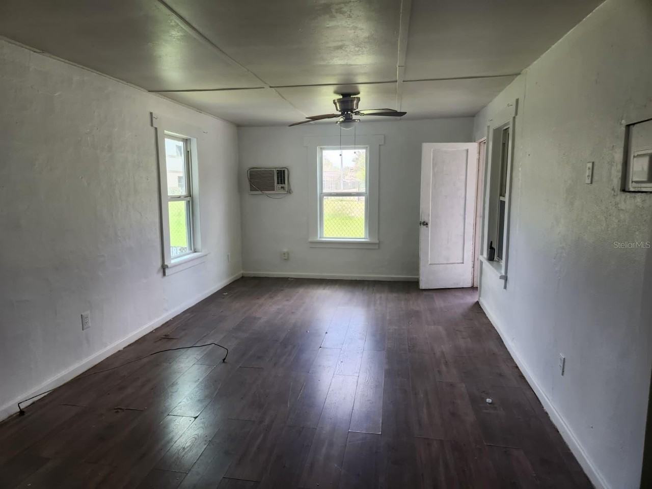 174 S 3rd St - Photo 4 of 10