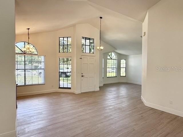 553 Walnut Grove Pl - Photo 4 of 33
