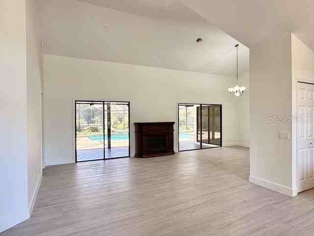 553 Walnut Grove Pl - Photo 6 of 33