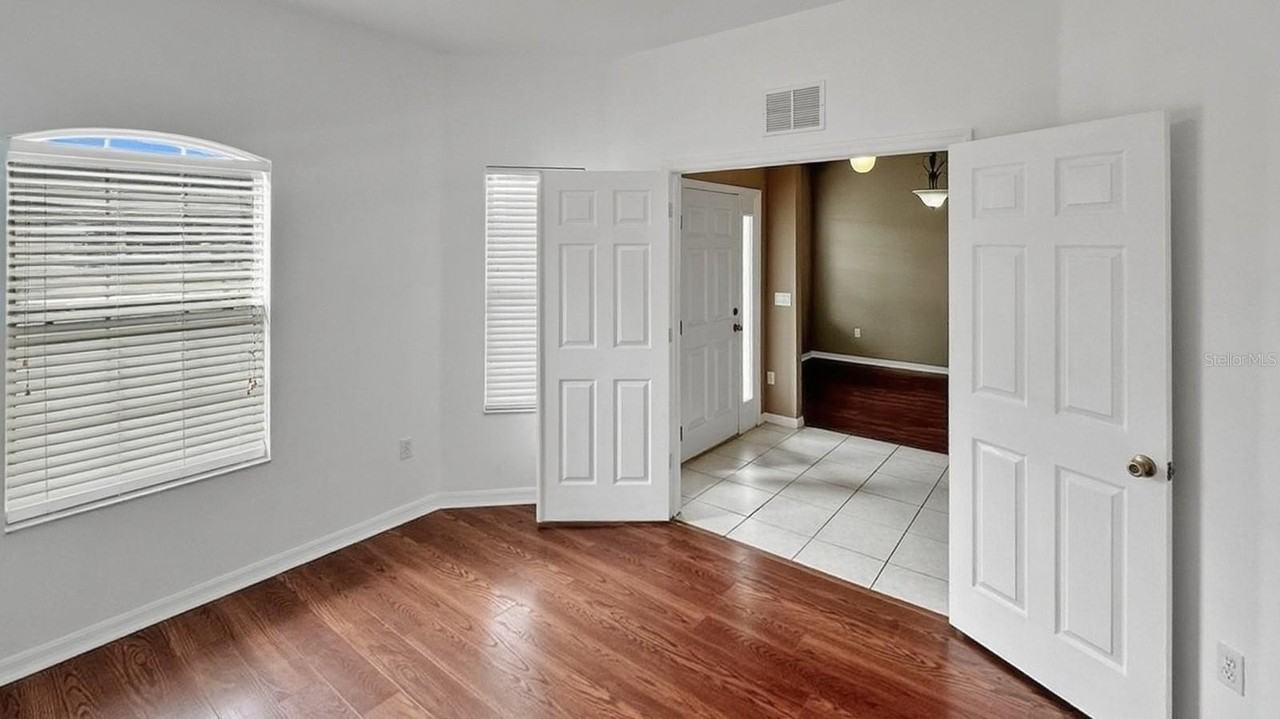 3033 Ne 27th St - Photo 5 of 34