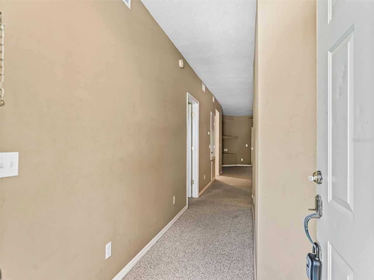 231 Ne 28th Ave #309 - Photo 4 of 38