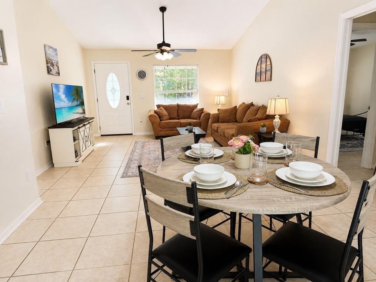 6401 Nw 66th Ave - Photo 4 of 12