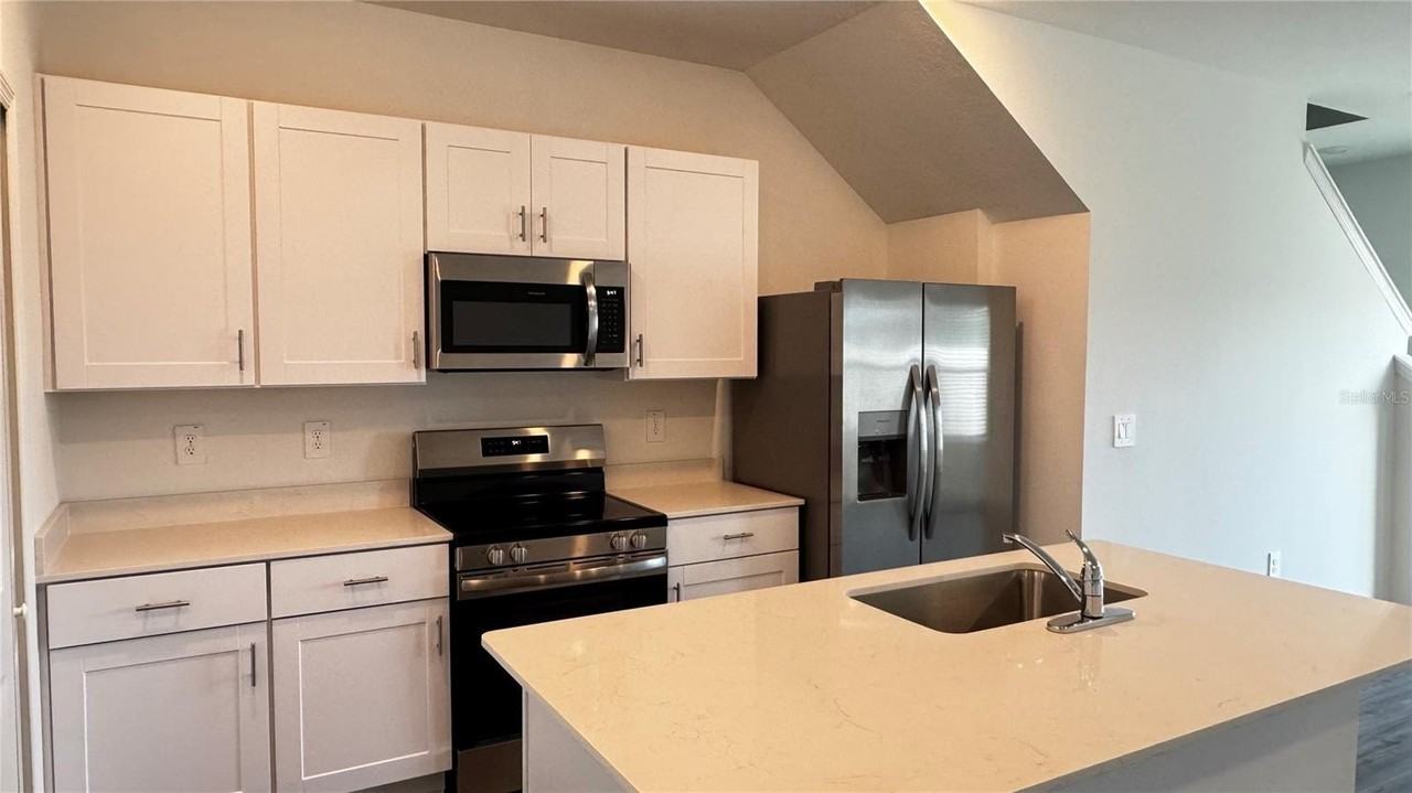 4967 Sw 83rd Pl - Photo 2 of 13