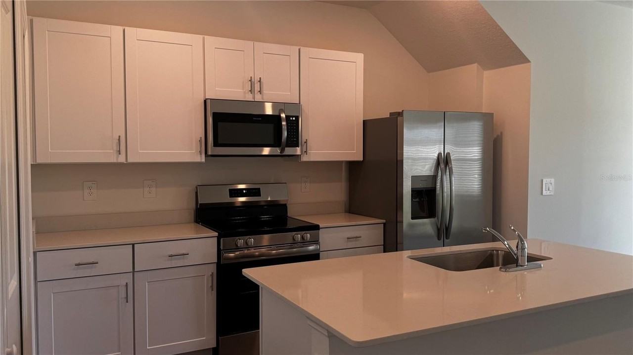 4965 Sw 83rd Pl - Photo 2 of 13