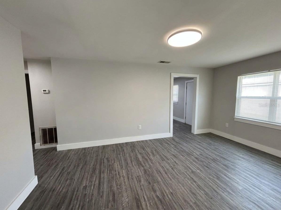 139 Avenue D Sw - Photo 3 of 14