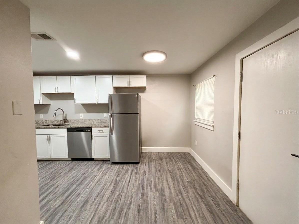 139 Avenue D Sw - Photo 5 of 14