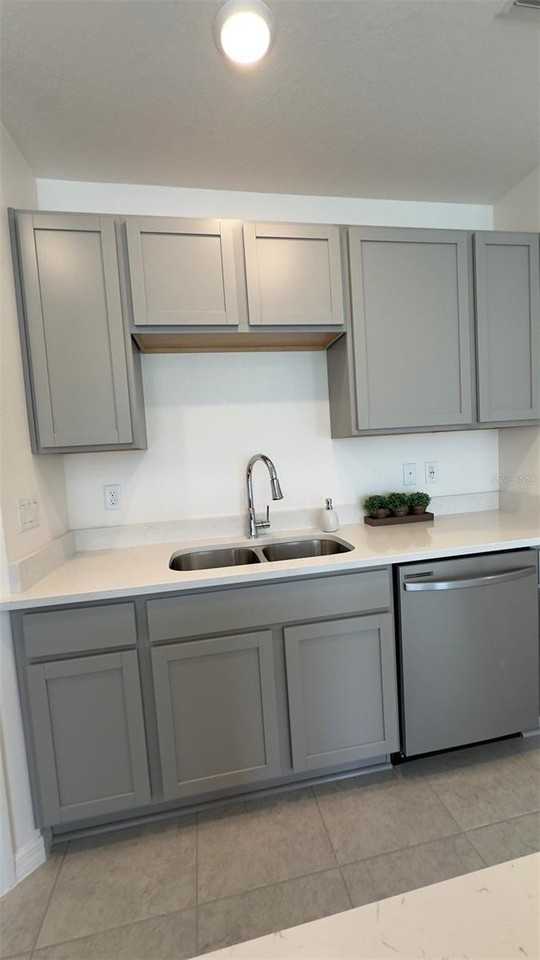 3879 Academia Ave - Photo 6 of 26