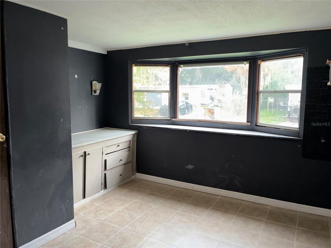 25 Sunset Cir - Photo 3 of 7