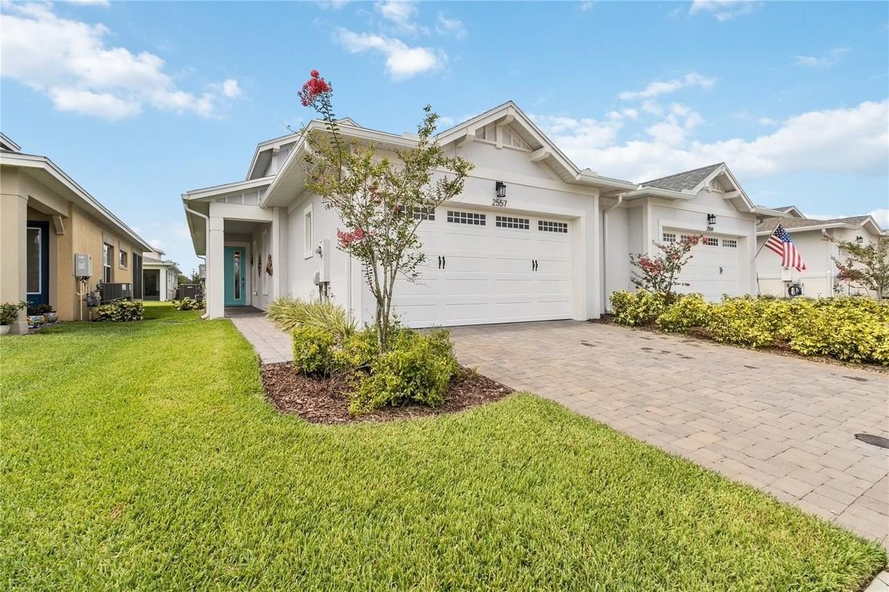 2557 Yellow Brick Rd - Photo 2 of 42