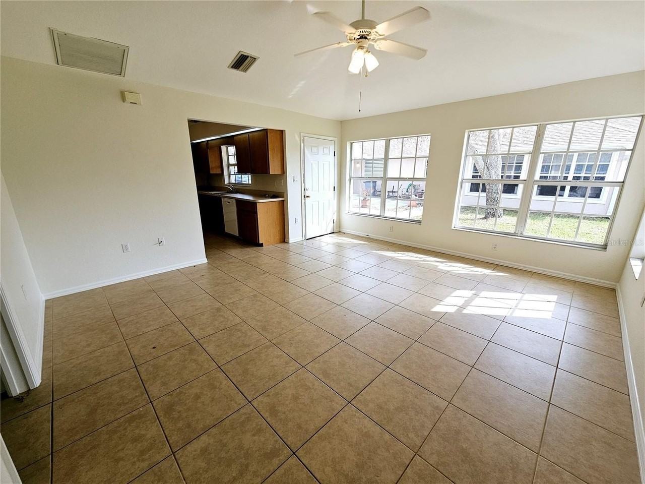 66 N Mccall Rd - Photo 5 of 18