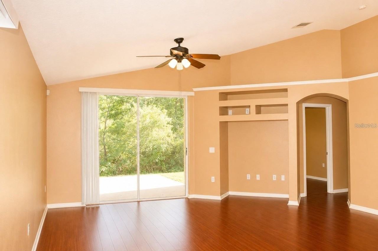 145 Thornbury Dr - Photo 5 of 15