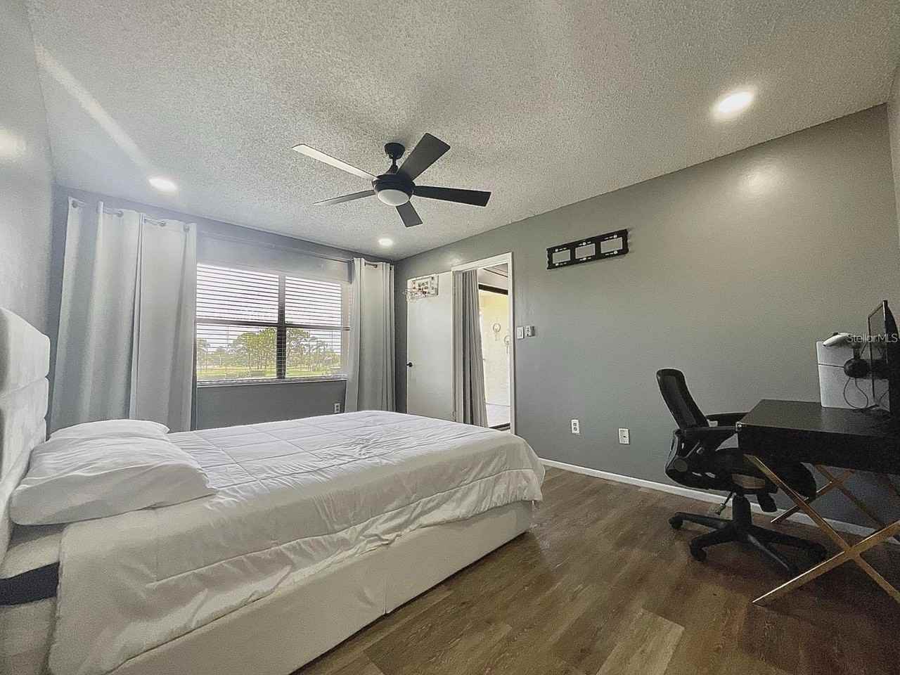 6062 Willowpointe Cir #203 - Photo 6 of 20
