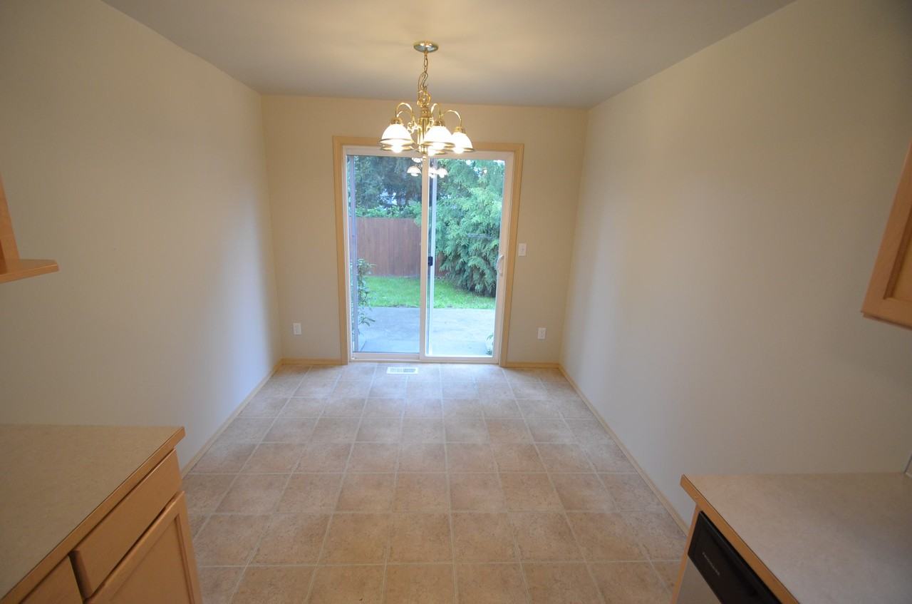 17818 34th Dr NE - Photo 3 of 11