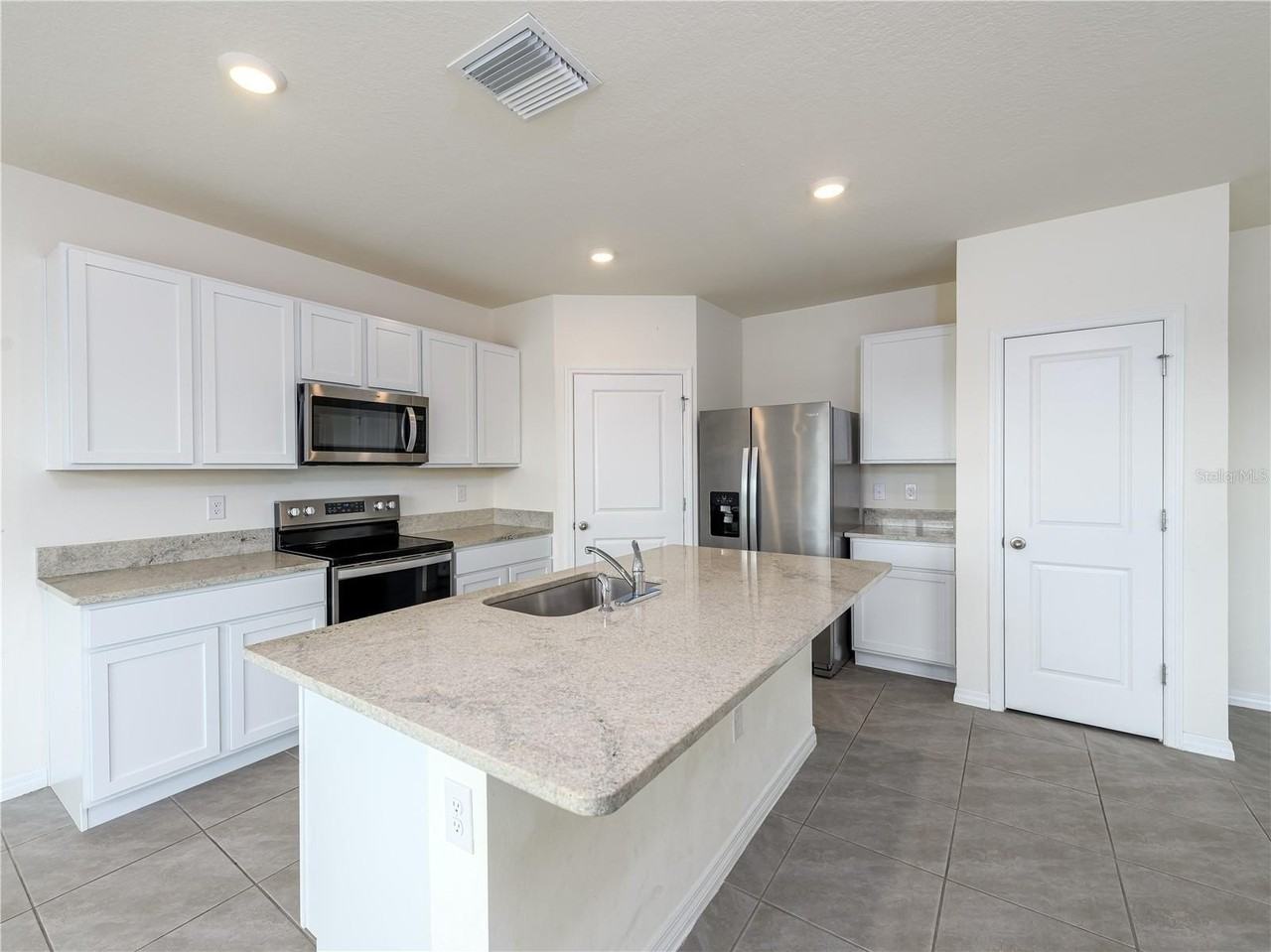 10797 Penny Gale Loop - Photo 7 of 40