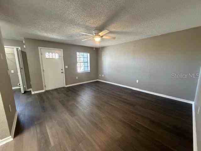 4400 Millwood Rd #E - Photo 5 of 21