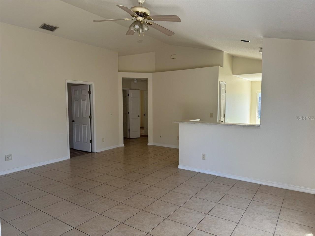 11106 Havasu Ct - Photo 4 of 26