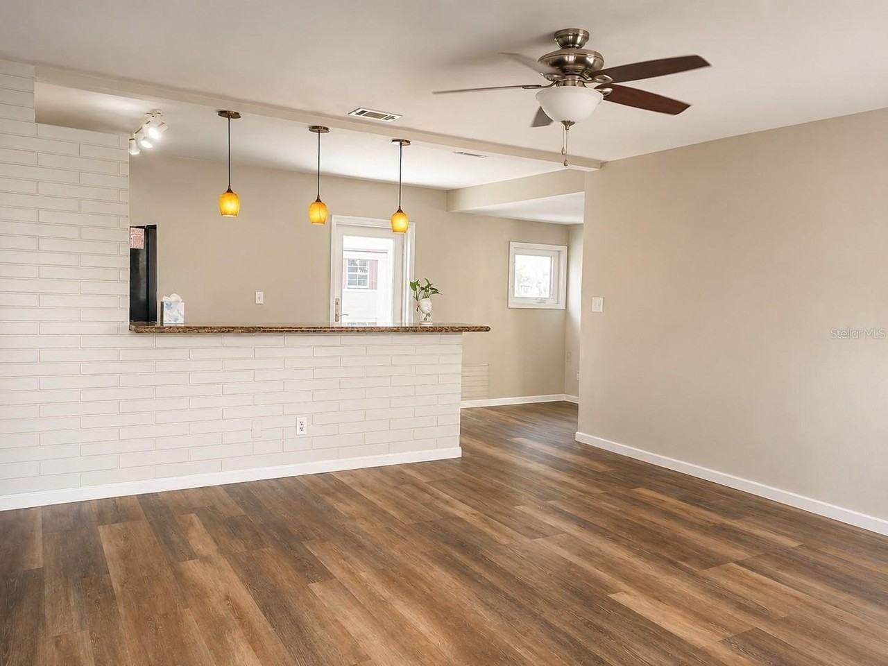 8448 76th Ave - Photo 5 of 21