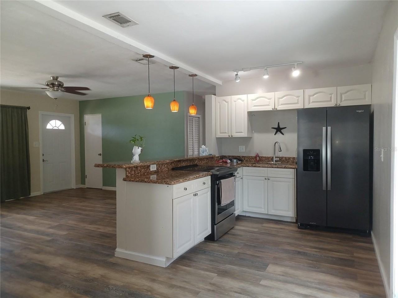 8448 76th Ave - Photo 7 of 21