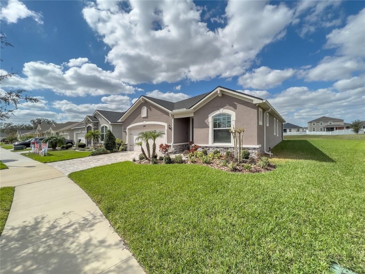 13102 Satin Lily Dr - Photo 3 of 28
