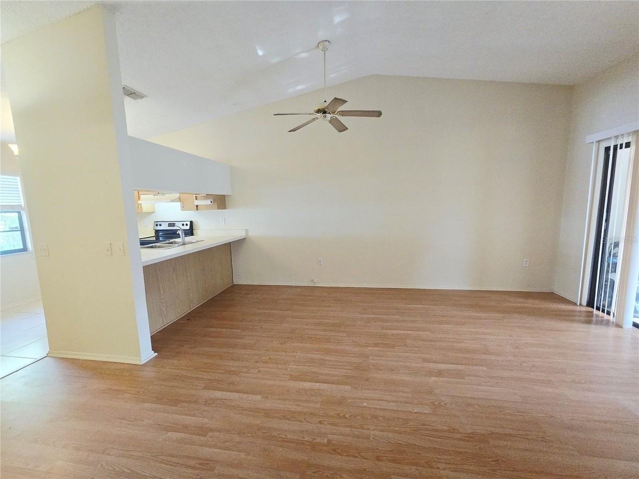 6425 Drexel Dr #2 - Photo 6 of 37