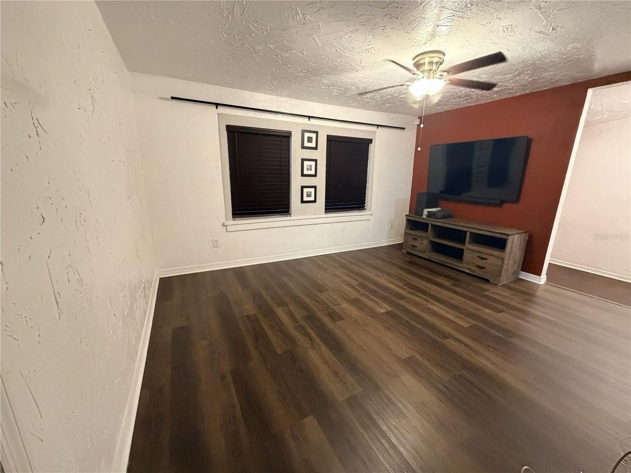 1707 W Comanche Ave - Photo 2 of 10