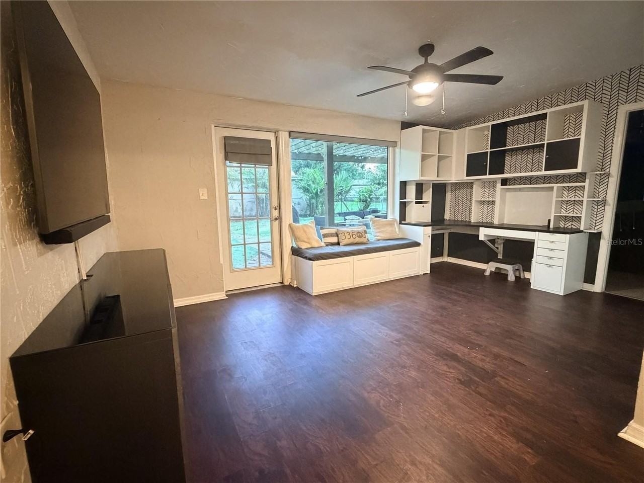 1707 W Comanche Ave - Photo 4 of 10