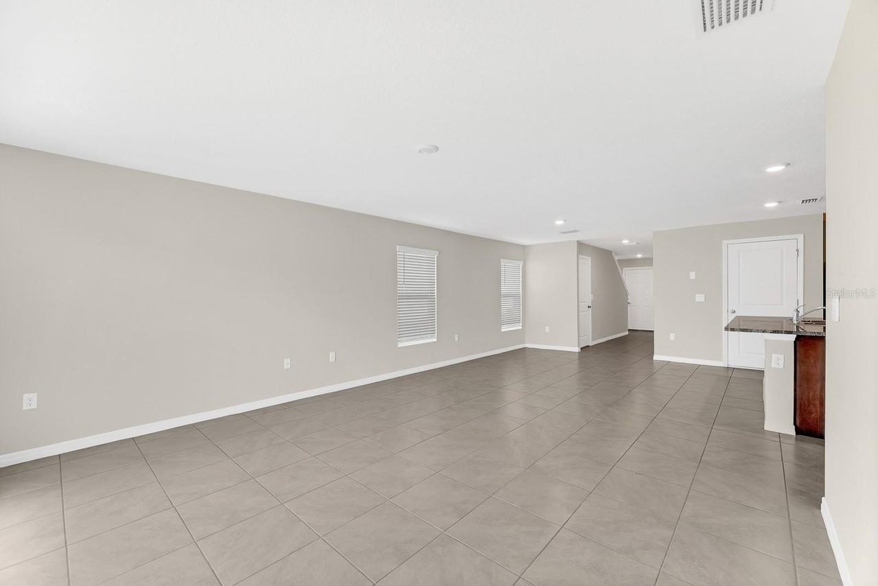 12153 Downy Birch Dr - Photo 6 of 32