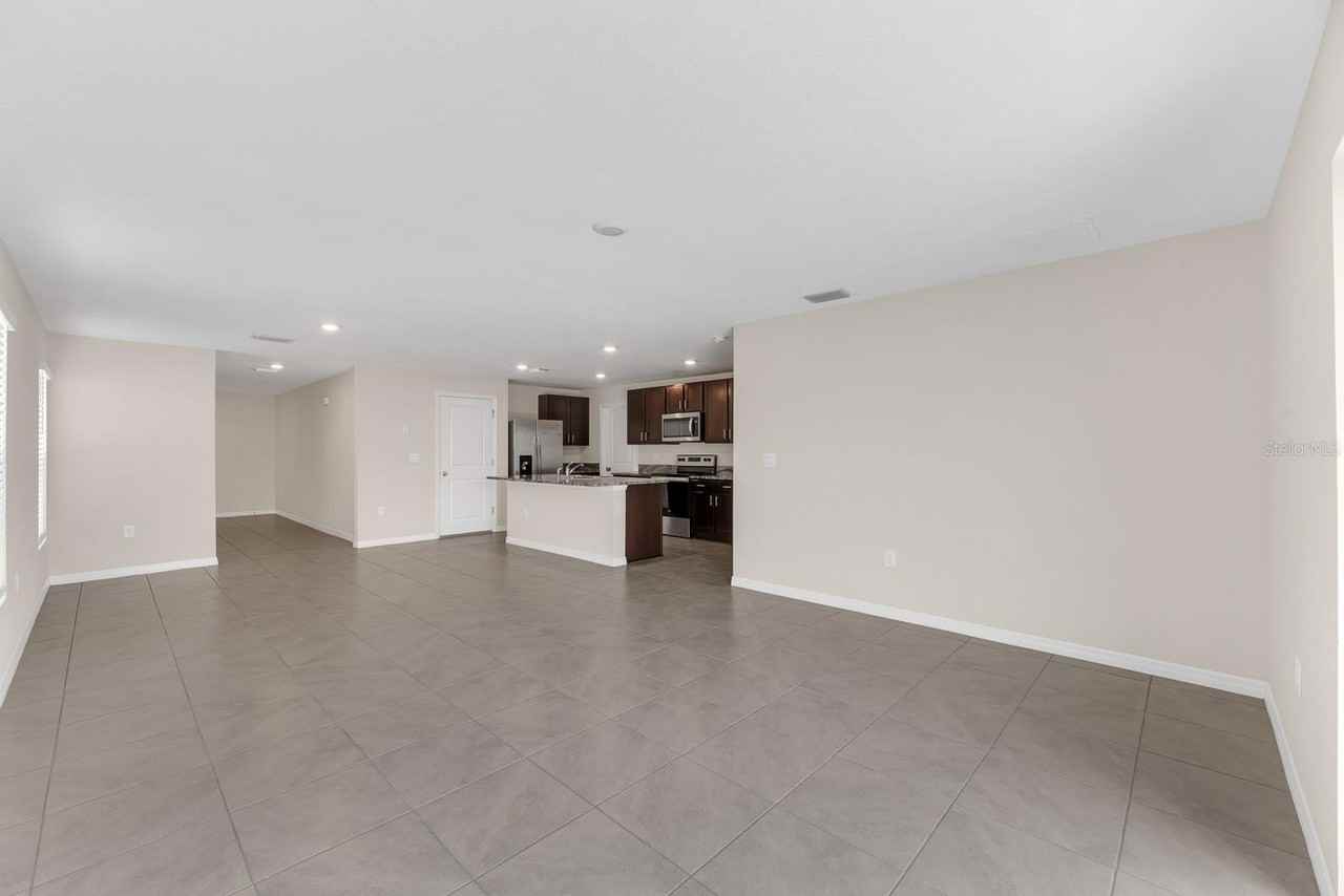 12153 Downy Birch Dr - Photo 7 of 32