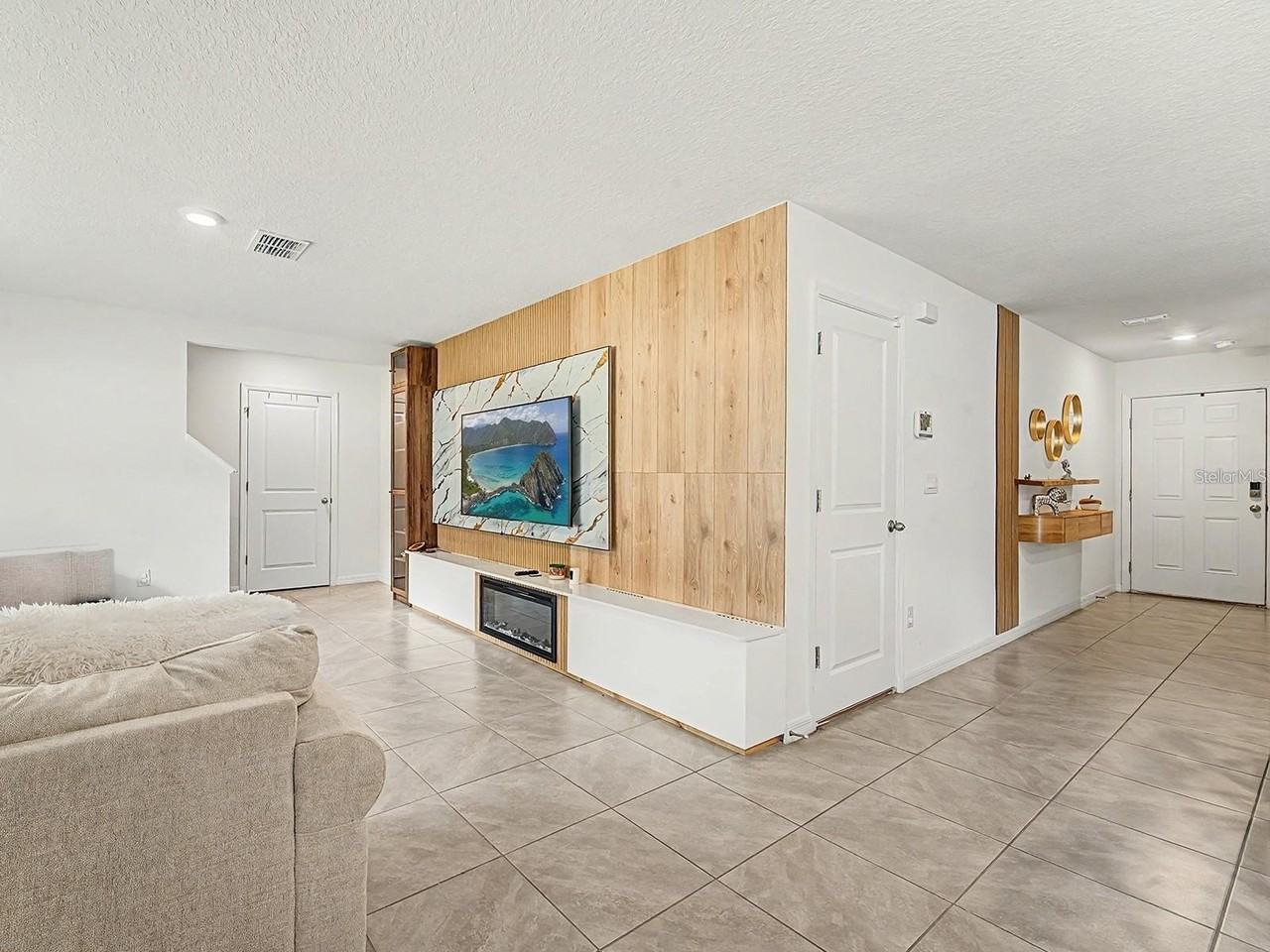 13484 Mylion Way - Photo 5 of 10