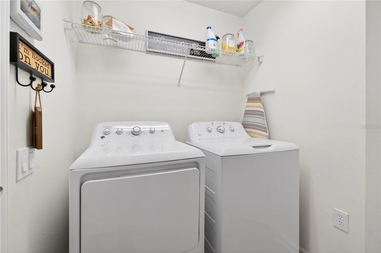 852 Lantern Way - Photo 4 of 50
