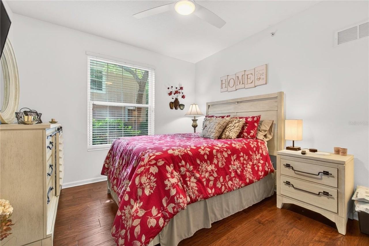 852 Lantern Way - Photo 5 of 50