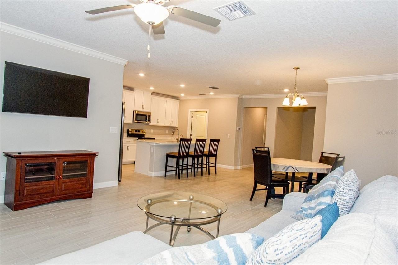 16657 Shell Bay Dr - Photo 6 of 50